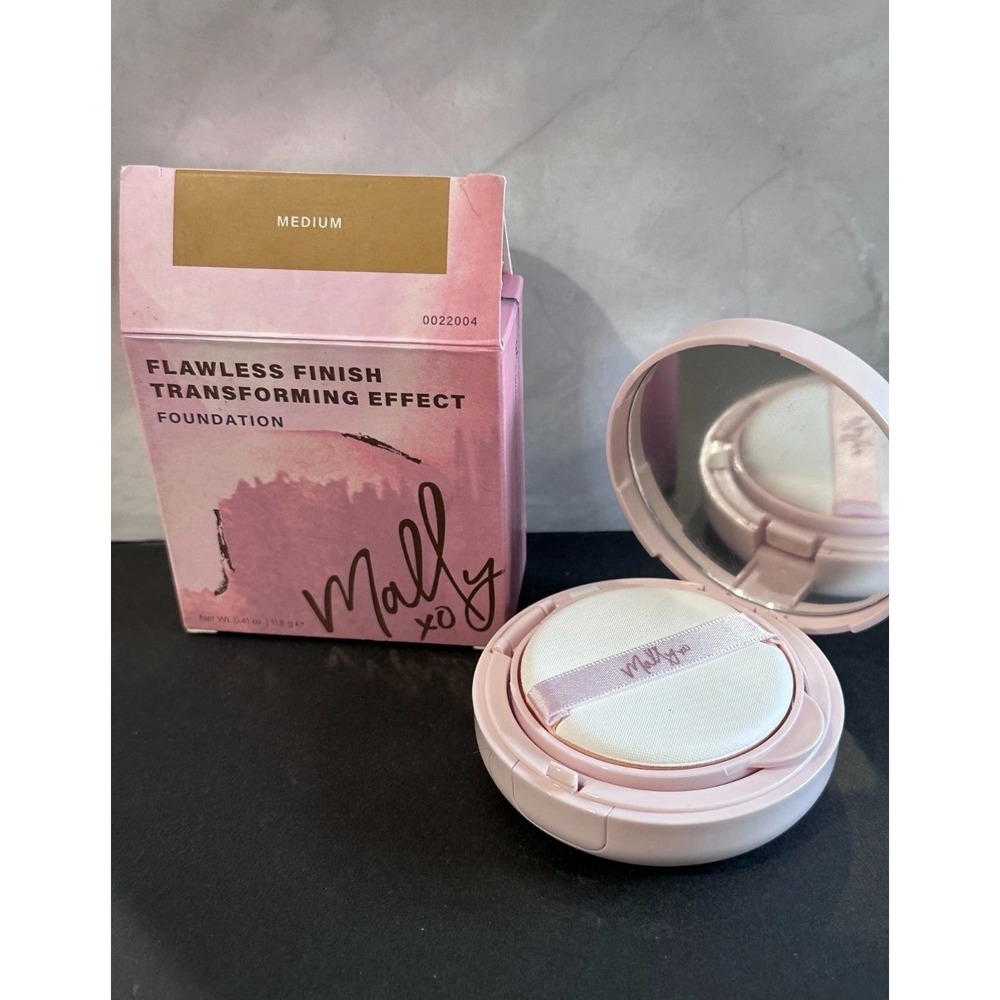 MALLY Beauty FLAWLESS FINISH Medium Transforming Effect Foundation 0.42 oz NIB